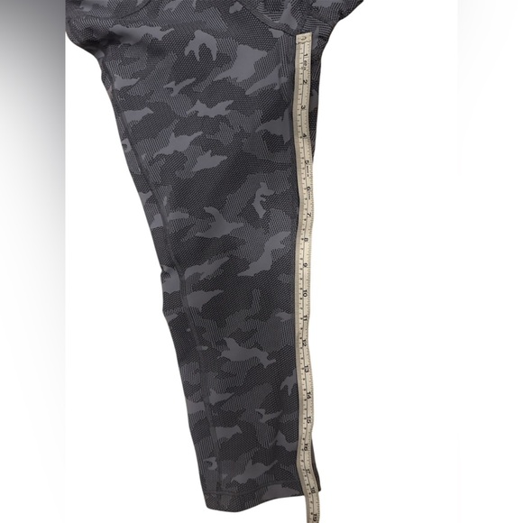 Athleta Textured Camo Capri and Workout Shirt - Picture 7 of 11